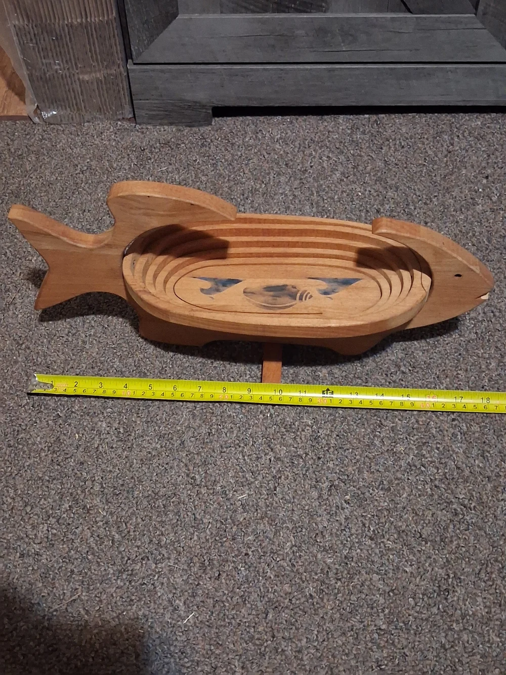 Vntg Handcrafted Wooden Fish-Shaped Accordian Basket- Natural Wood
